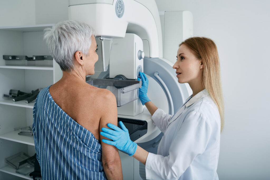 Mammo tech performing 3D mammogram at Jefferson Radiology in Wethersfield.